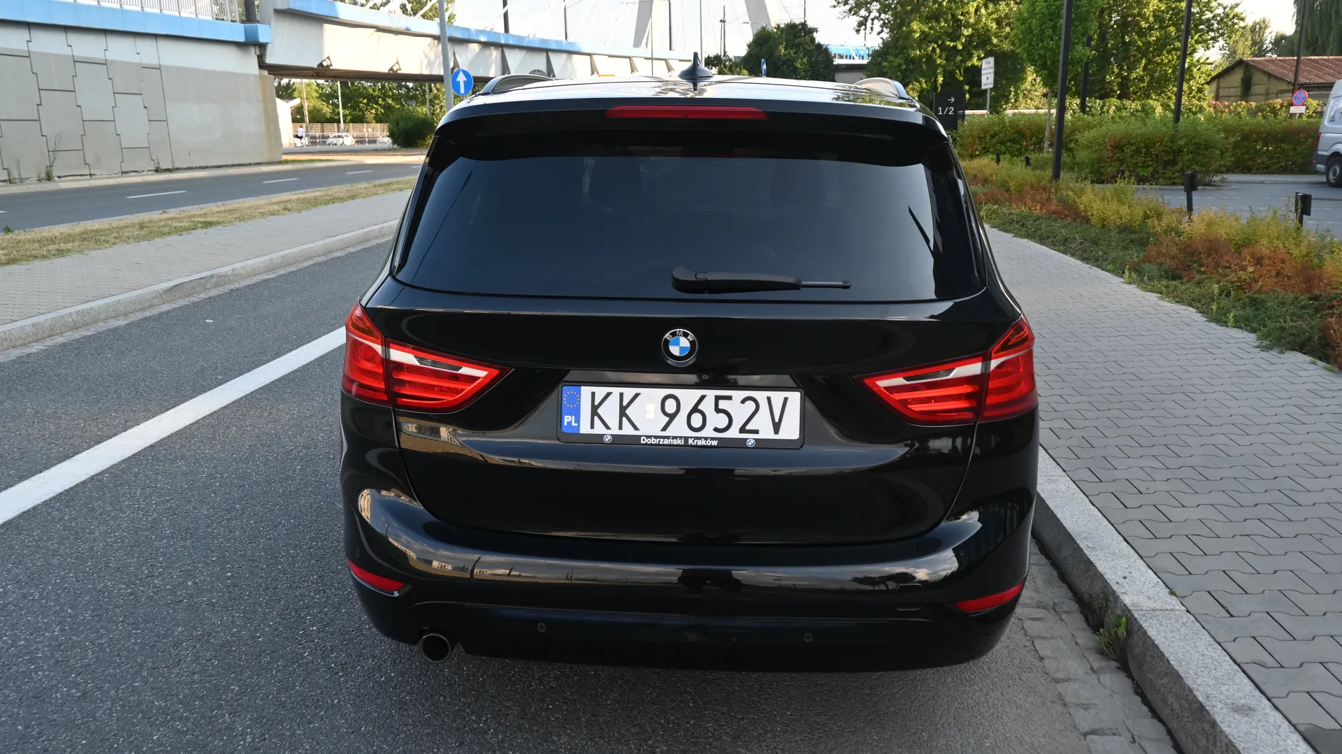 BMW 2 GRAN TOURER F46 2.0D 150KM 2016 czarny - zdjęcie 3 | AUTOTOJA.PL