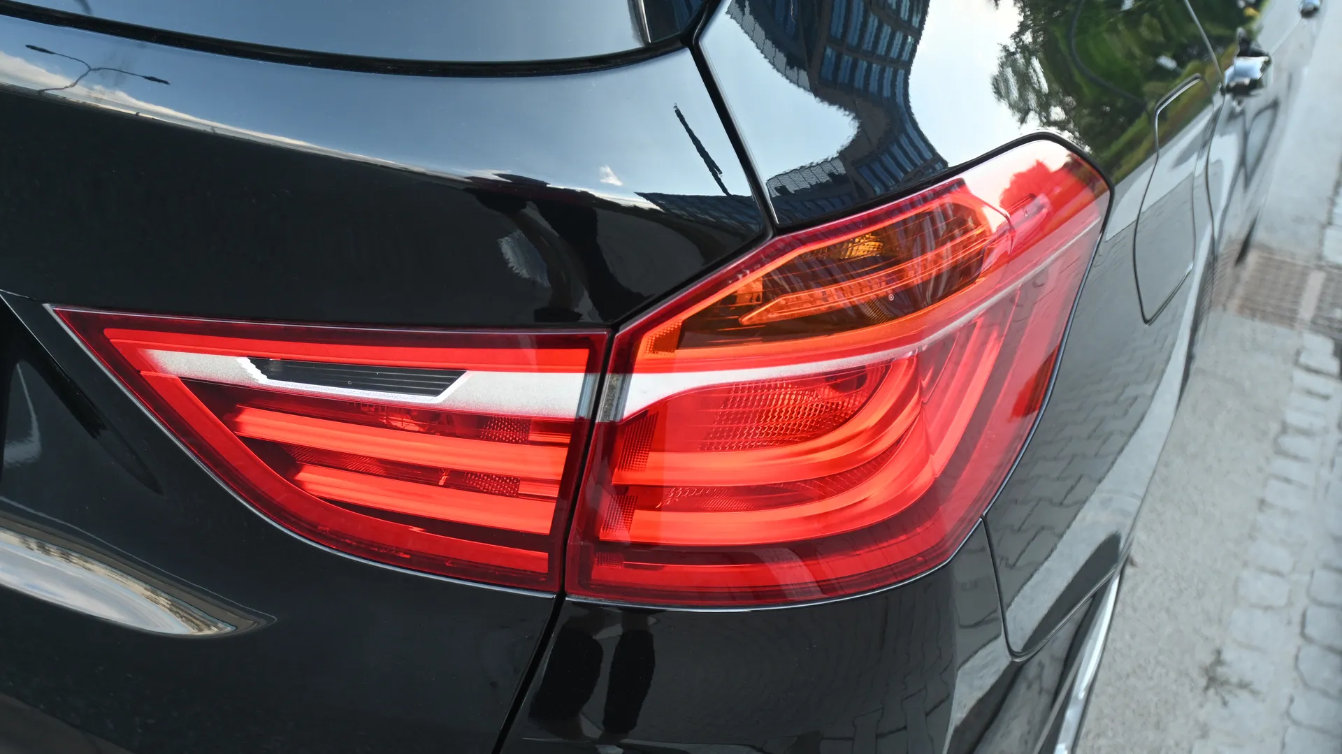 BMW 2 GRAN TOURER F46 2.0D 150KM 2016 czarny - zdjęcie 15 | AUTOTOJA.PL