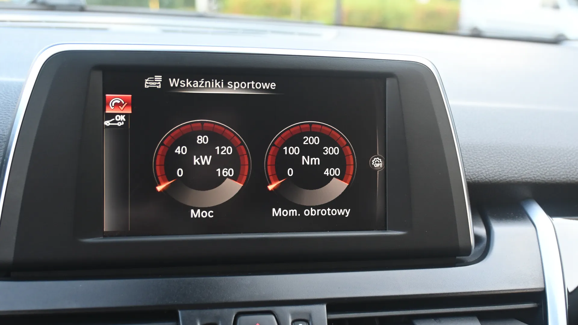 BMW 2 GRAN TOURER F46 2.0D 150KM 2016 czarny - zdjęcie 34 | AUTOTOJA.PL