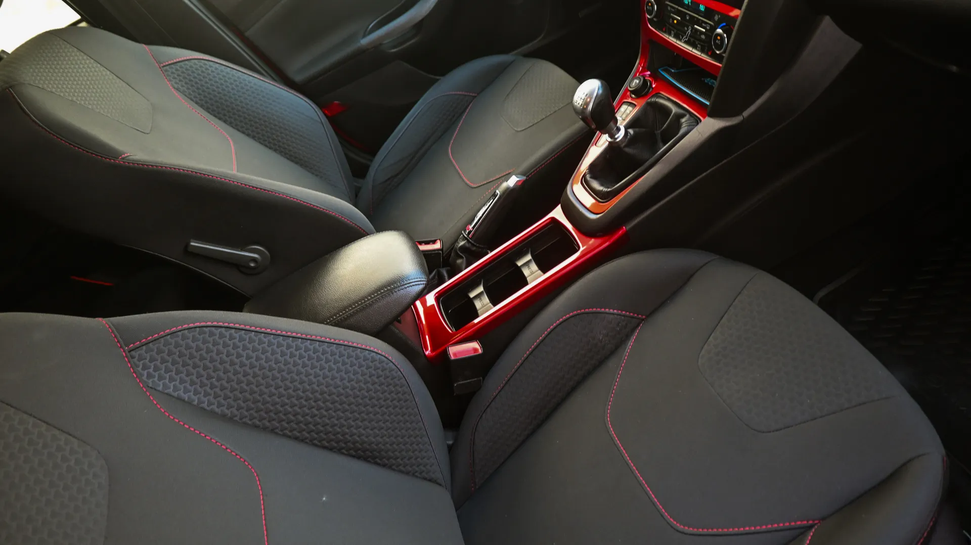 Ford Focus ST-Line - zdjęcie 35 | AUTOTOJA.PL