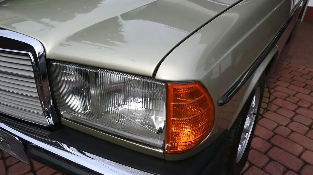Mercedes-Benz W123 2.0 PB Pełna historia, Prawdziwy Klasyk 1983 na sprzedaż - galeria zdjęć, zdjęcie 11 | AUTOTOJA Kraków