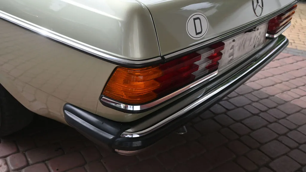 Mercedes-Benz W123 2.0 PB Pełna historia, Prawdziwy Klasyk 1983 na sprzedaż - galeria zdjęć, zdjęcie 12 | AUTOTOJA Kraków