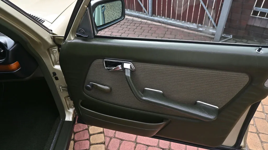 Mercedes-Benz W123 2.0 PB Pełna historia, Prawdziwy Klasyk 1983 na sprzedaż - galeria zdjęć, zdjęcie 30 | AUTOTOJA Kraków