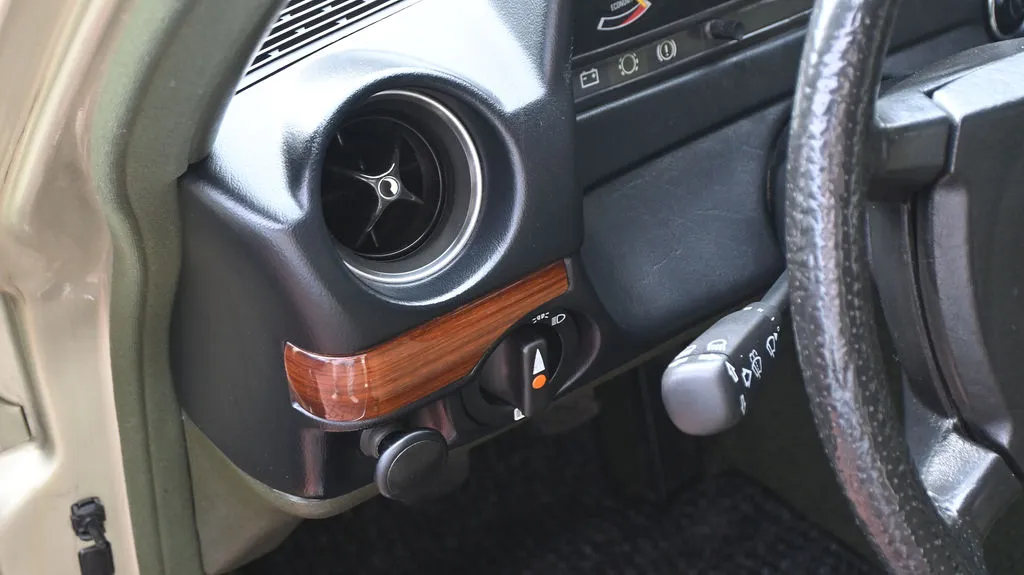 Mercedes-Benz W123 2.0 PB Pełna historia, Prawdziwy Klasyk 1983 na sprzedaż - galeria zdjęć, zdjęcie 37 | AUTOTOJA Kraków