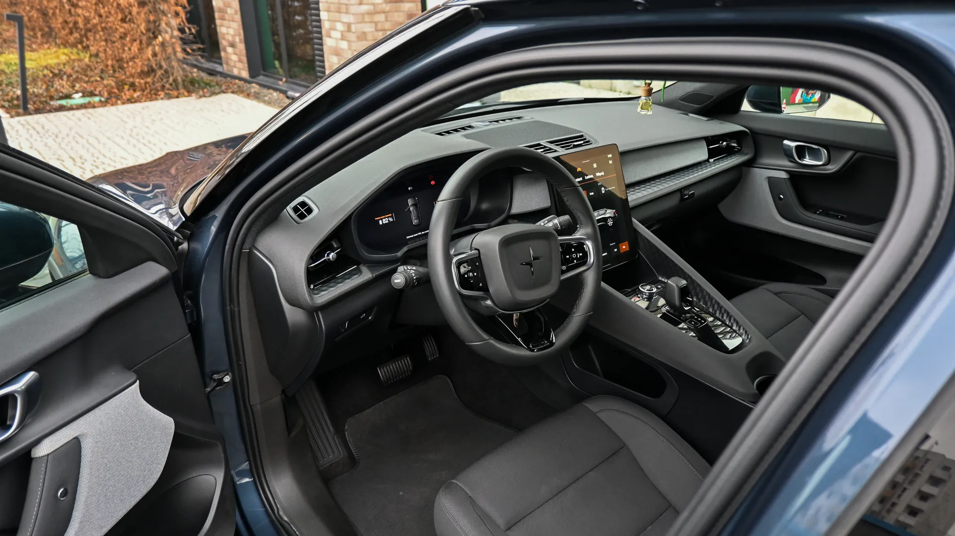 Polestar 2 SR 64kW - zdjęcie 18 | AUTOTOJA.PL