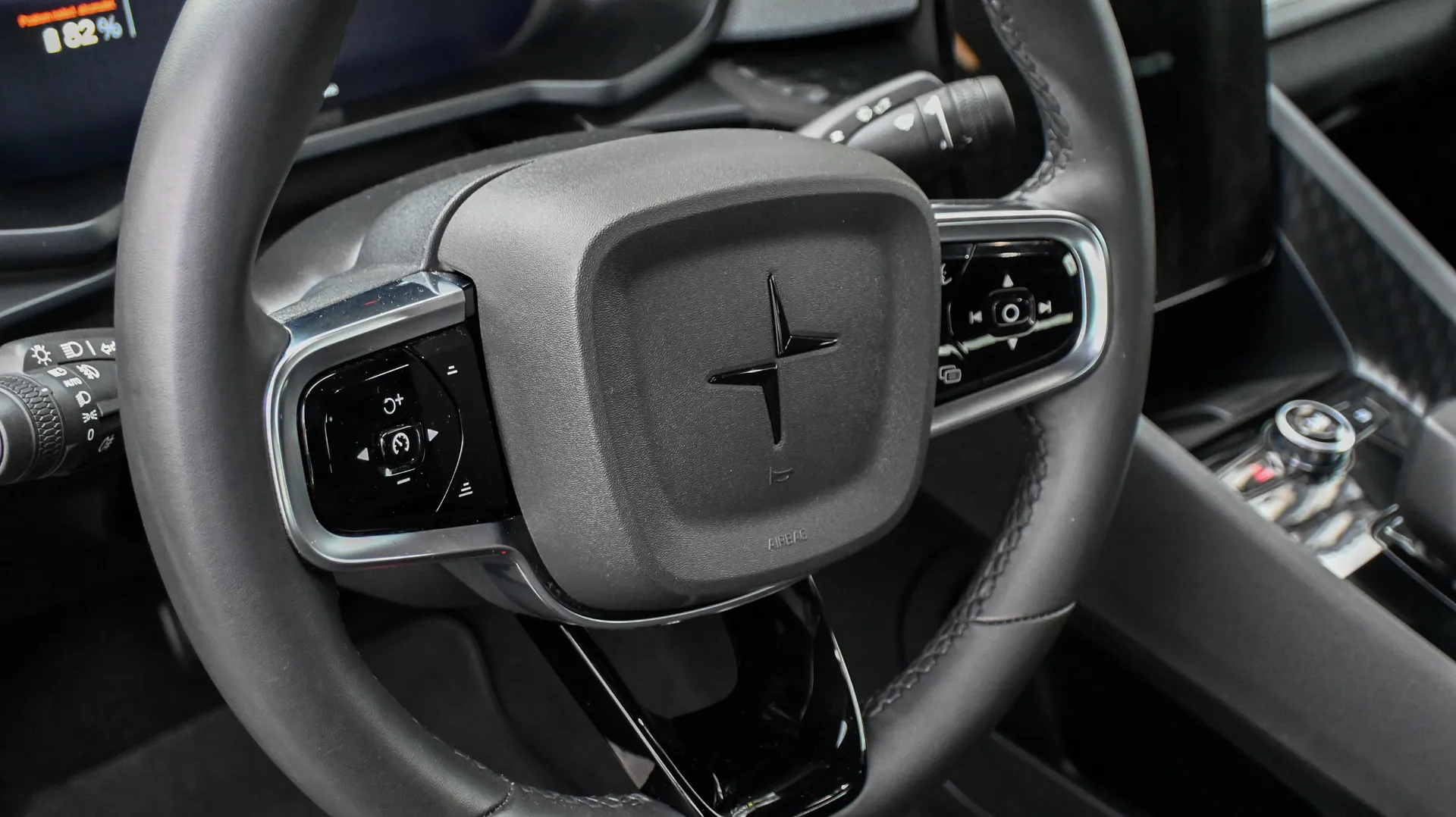 Polestar 2 SR 64kW - zdjęcie 26 | AUTOTOJA.PL