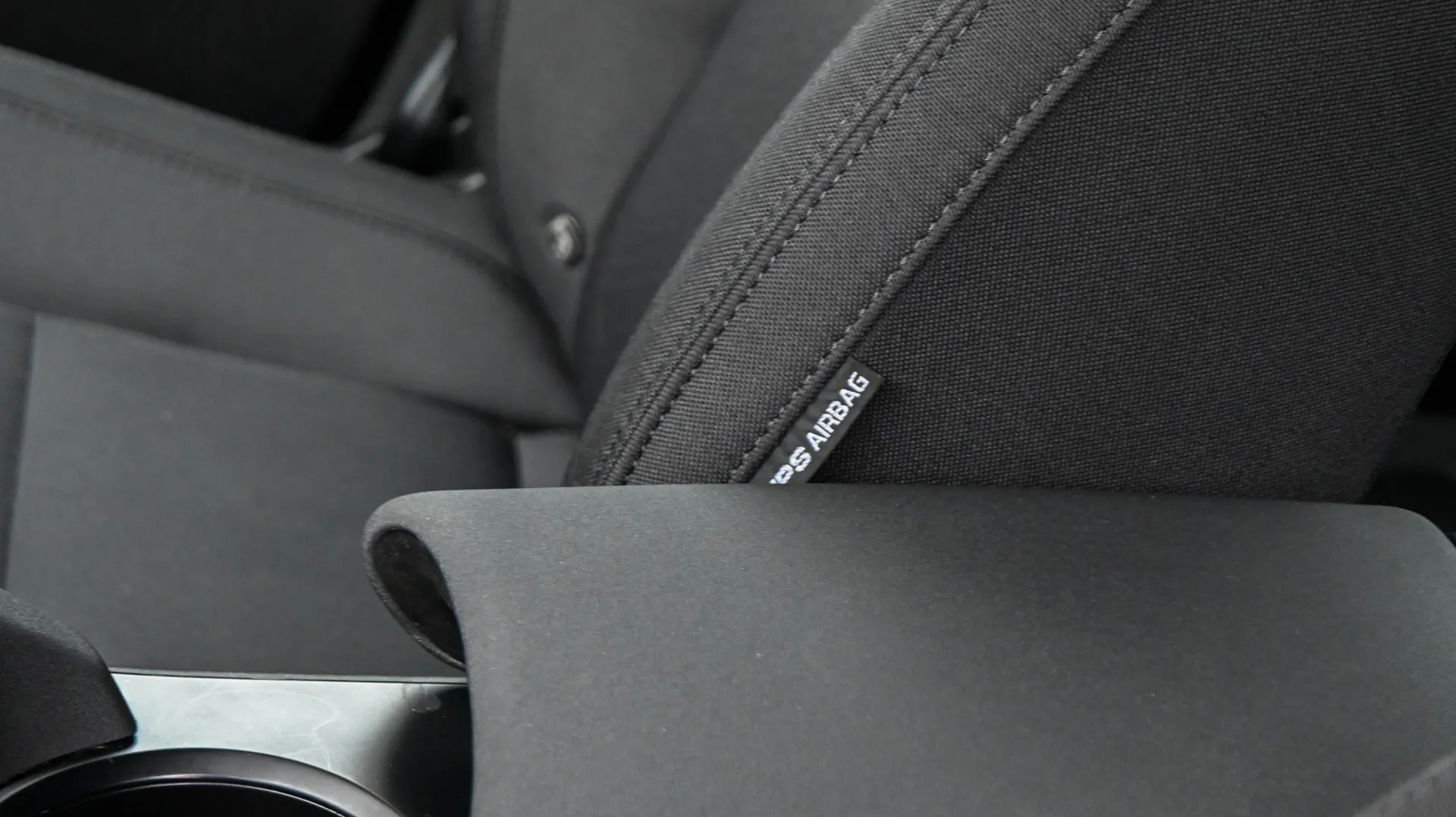 Polestar 2 SR 64kW - zdjęcie 29 | AUTOTOJA.PL