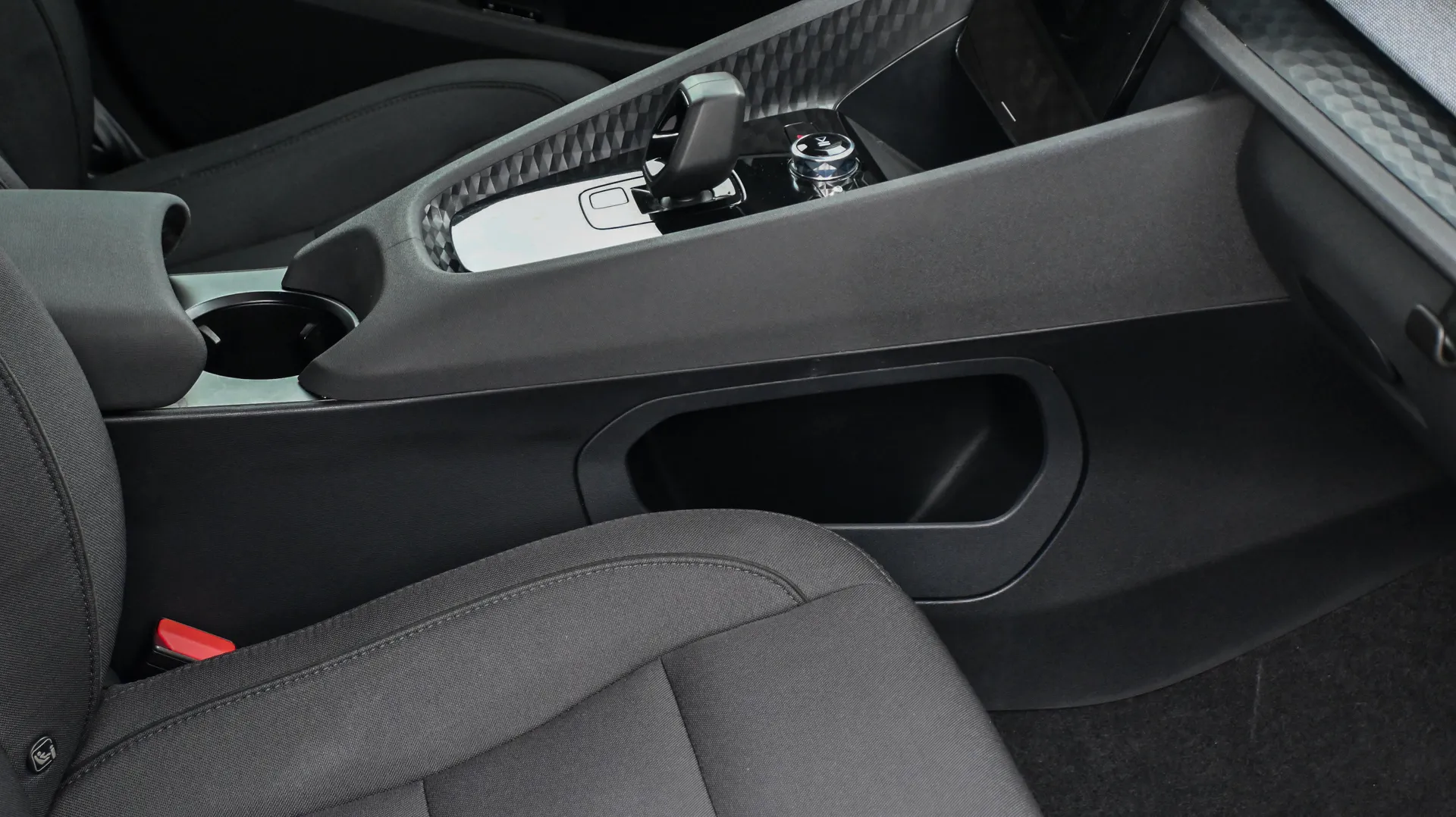 Polestar 2 SR 64kW - zdjęcie 34 | AUTOTOJA.PL