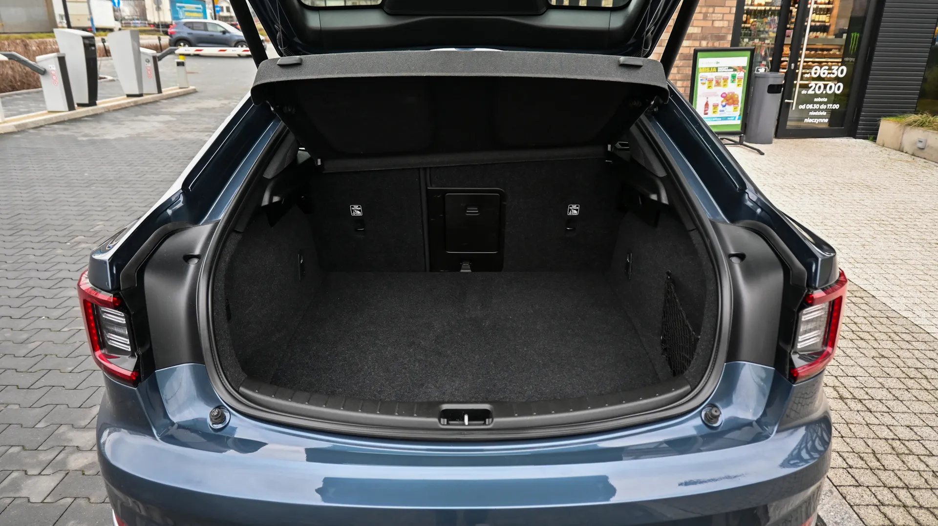 Polestar 2 SR 64kW - zdjęcie 38 | AUTOTOJA.PL