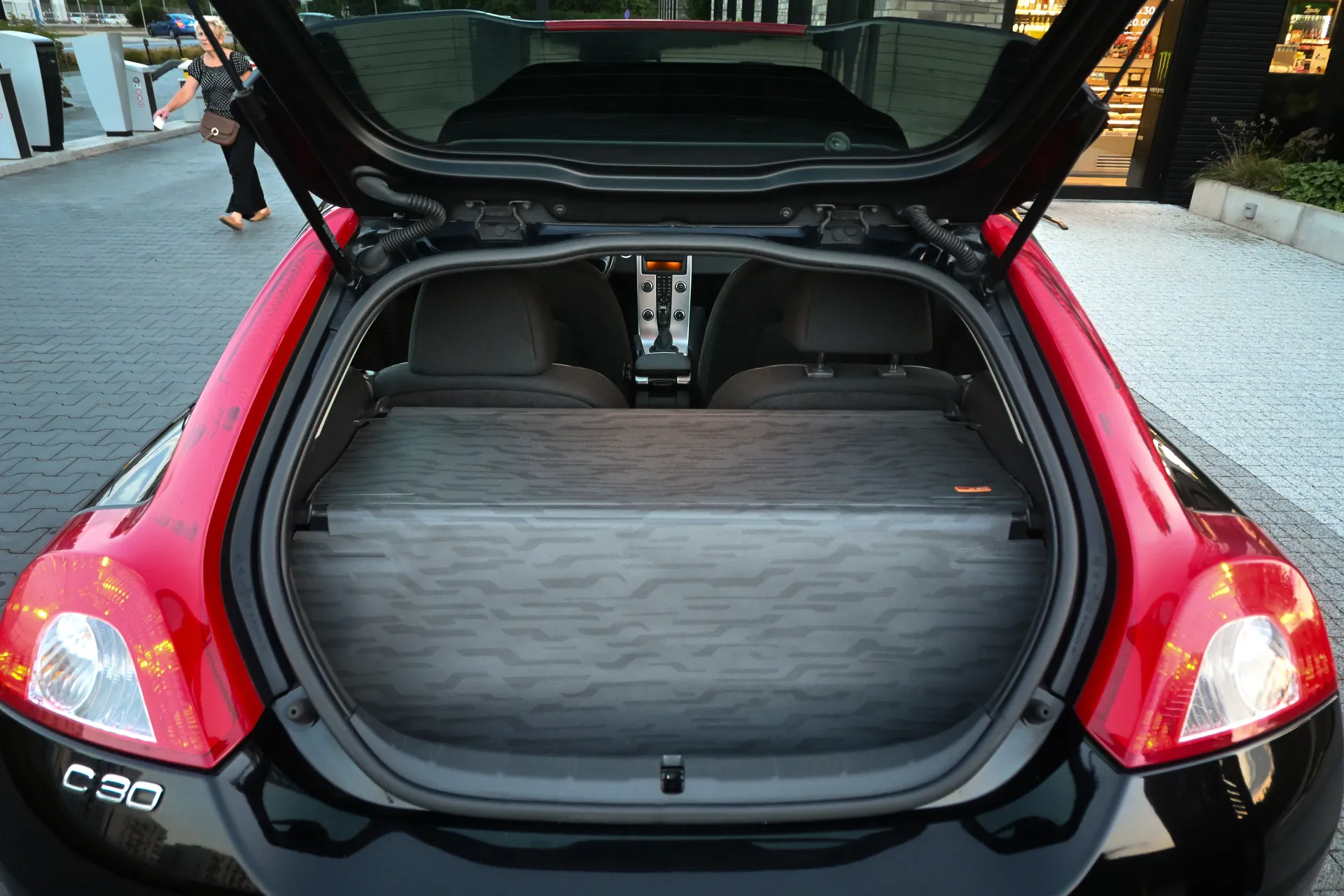 Volvo C30 D2 1.6D 115KM 2011 na sprzedaż - galeria zdjęć, zdjęcie 22 | AUTOTOJA Kraków