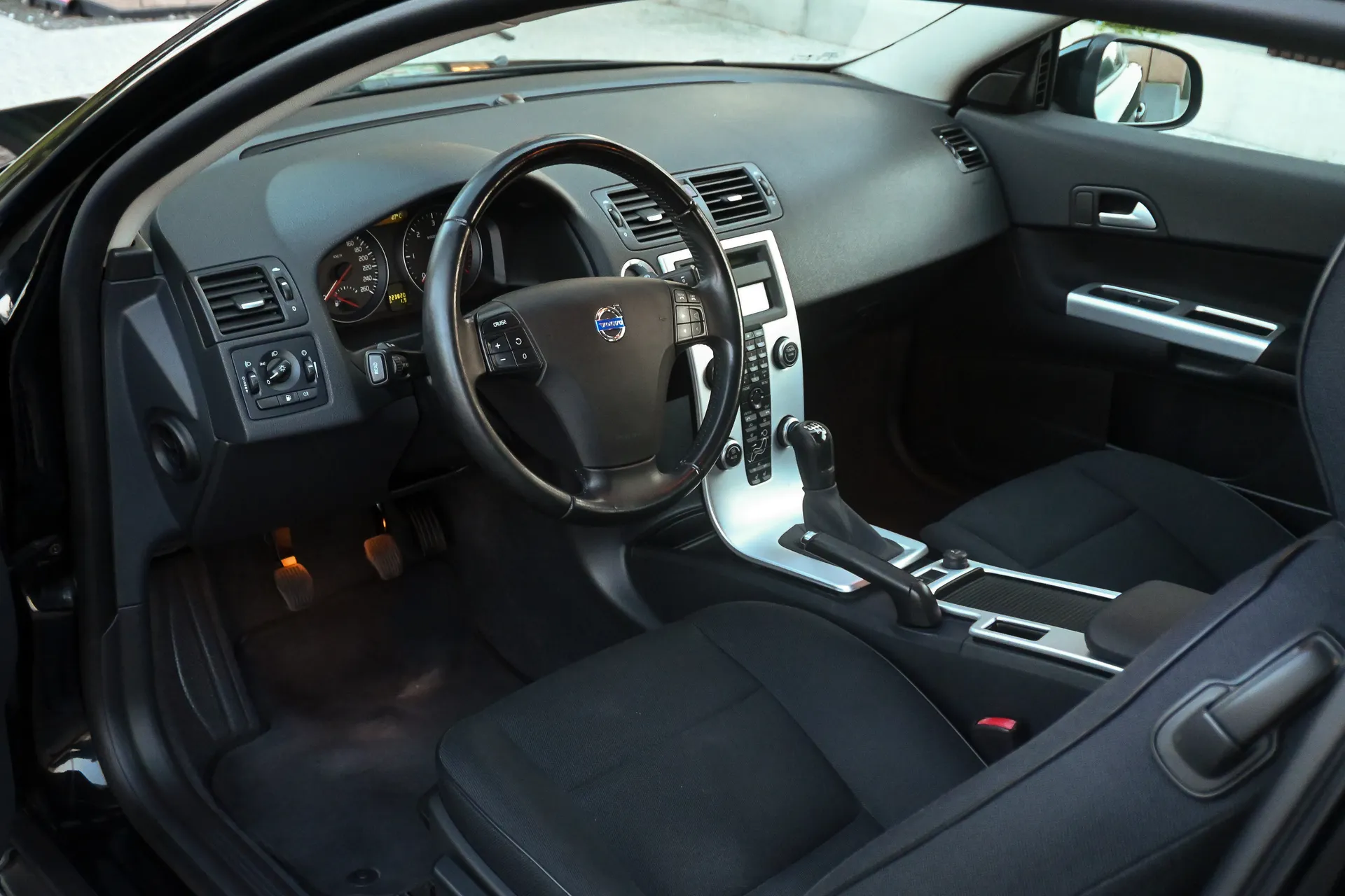 Volvo C30 D2 1.6D 115KM 2011 na sprzedaż - galeria zdjęć, zdjęcie 30 | AUTOTOJA Kraków