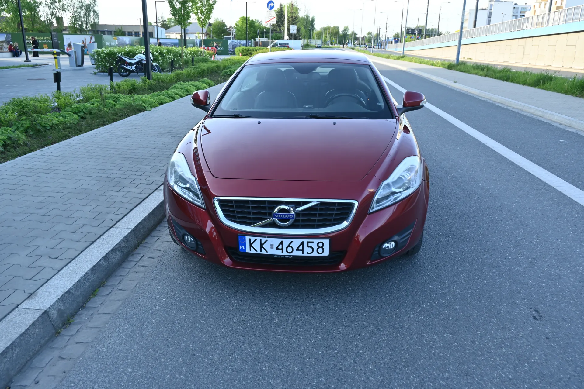Volvo C70 2,0 D Momentum, Coupé/Cabrio 2010 na sprzedaż - wnętrze i deska rozdzielcza | Samochody używane Kraków
