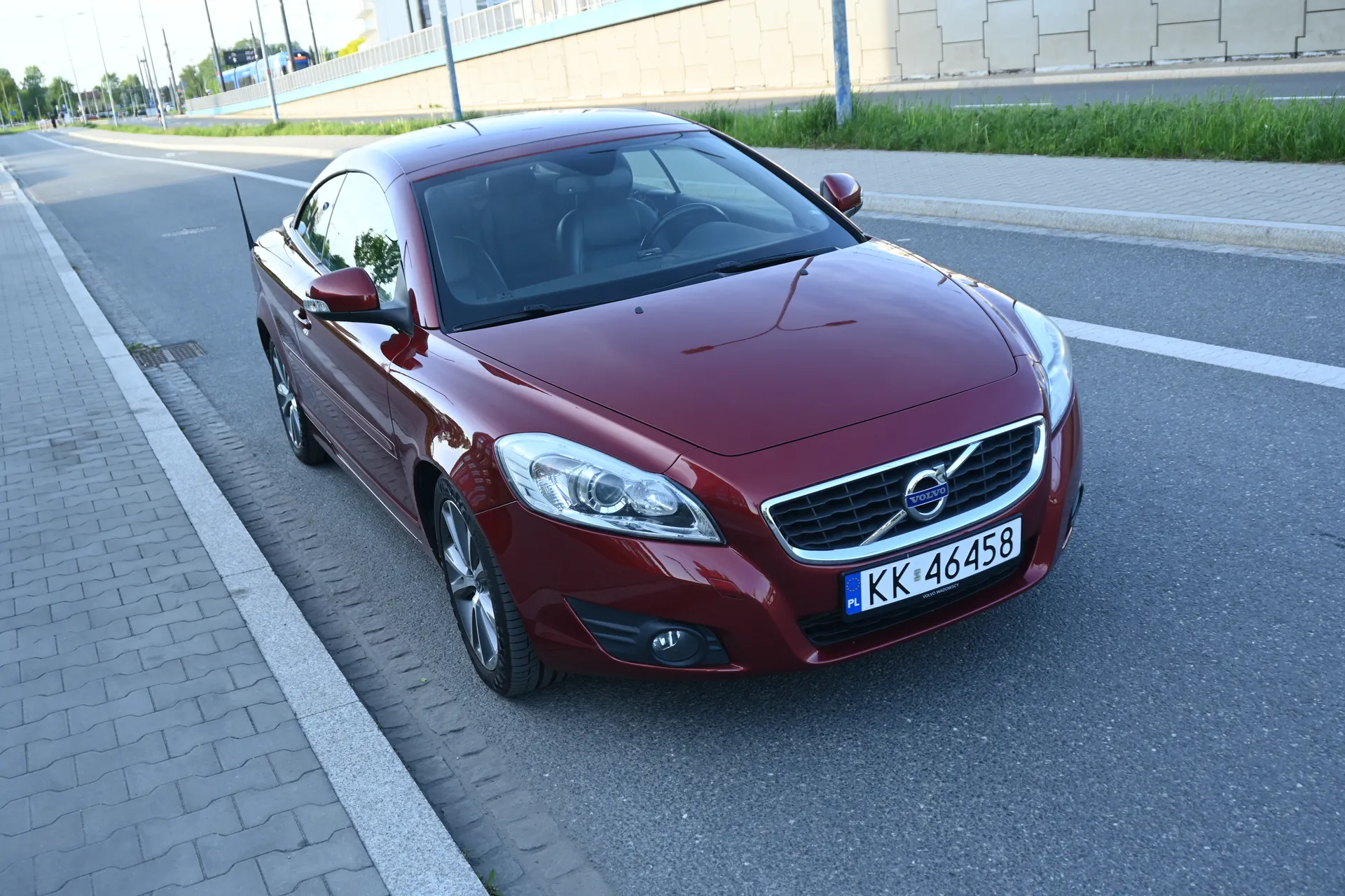 Volvo C70 2,0 D Momentum, Coupé/Cabrio 2010 na sprzedaż - fotele i przestrzeń pasażerska · Kraków