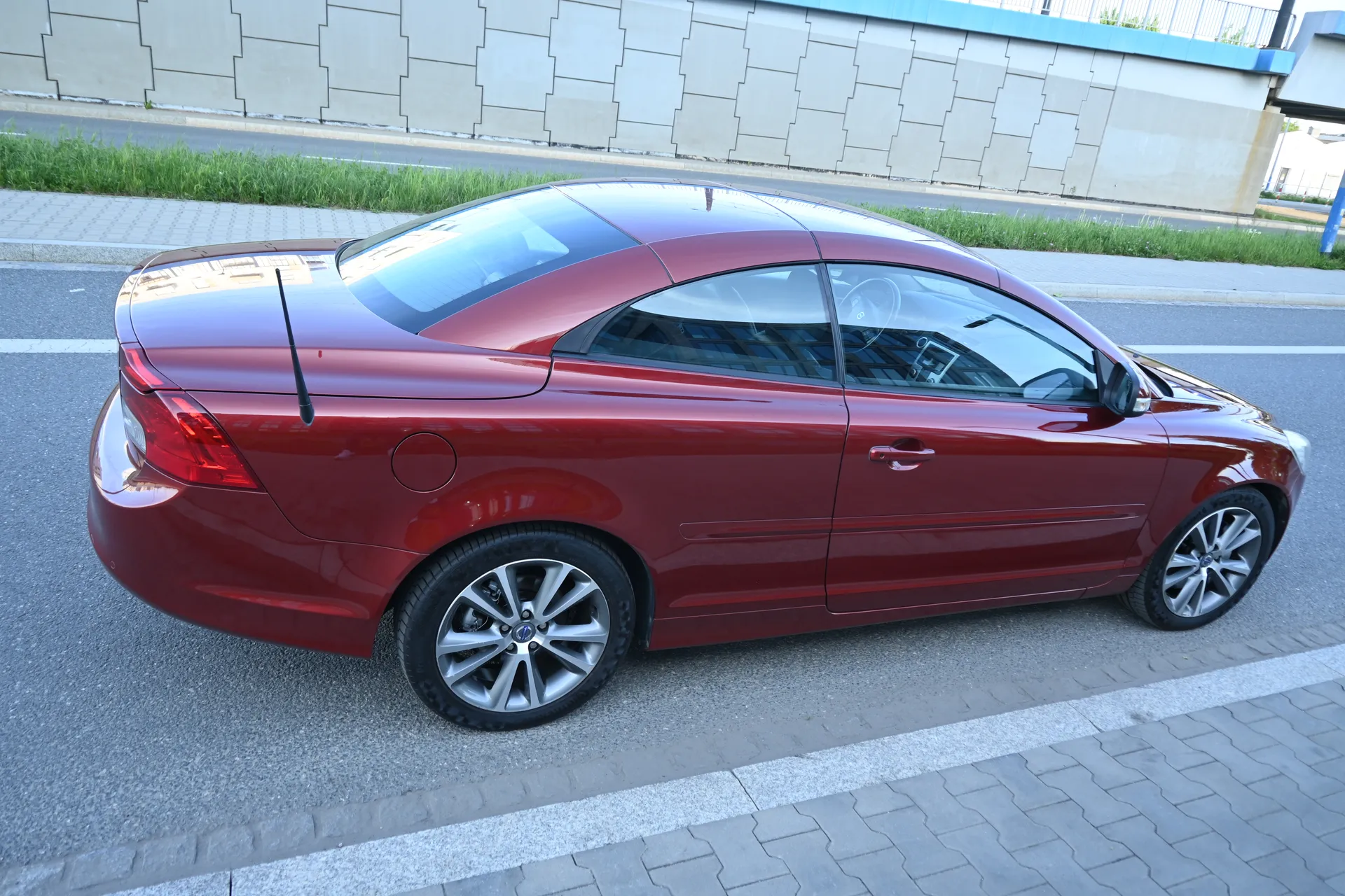 Volvo C70 2,0 D Momentum, Coupé/Cabrio 2010 na sprzedaż - galeria zdjęć, zdjęcie 8 | AUTOTOJA Kraków