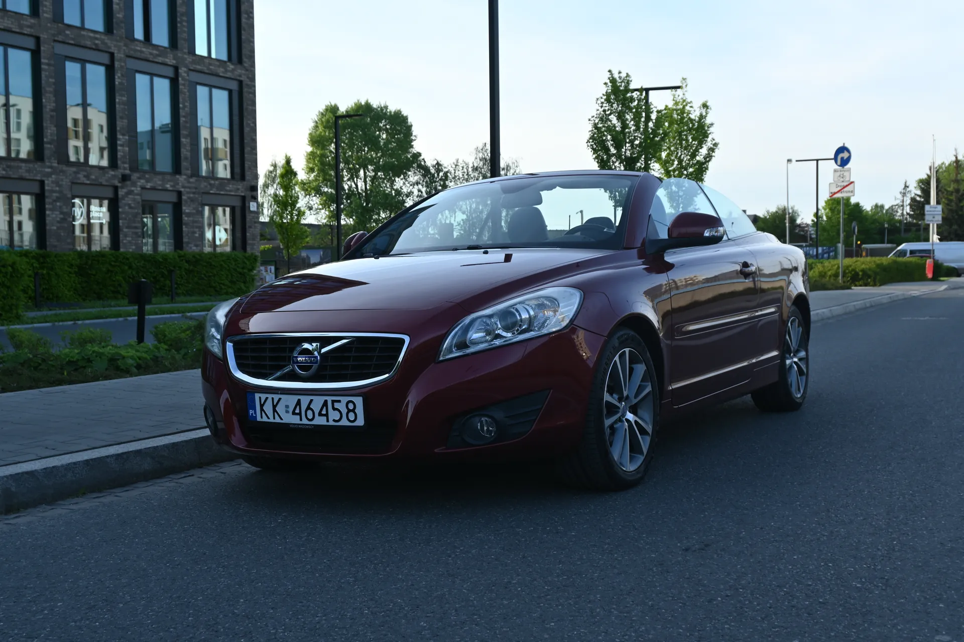 Volvo C70 2,0 D Momentum, Coupé/Cabrio 2010 na sprzedaż - galeria zdjęć, zdjęcie 15 | AUTOTOJA Kraków