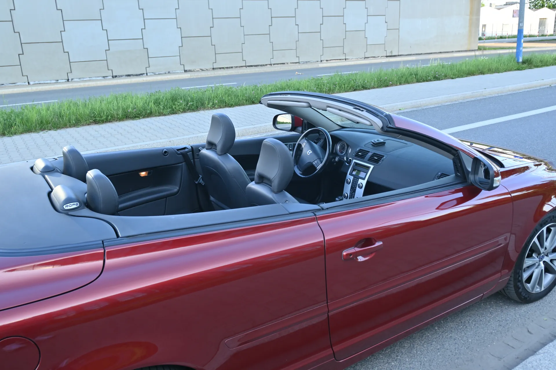 Volvo C70 2,0 D Momentum, Coupé/Cabrio 2010 na sprzedaż - galeria zdjęć, zdjęcie 18 | AUTOTOJA Kraków