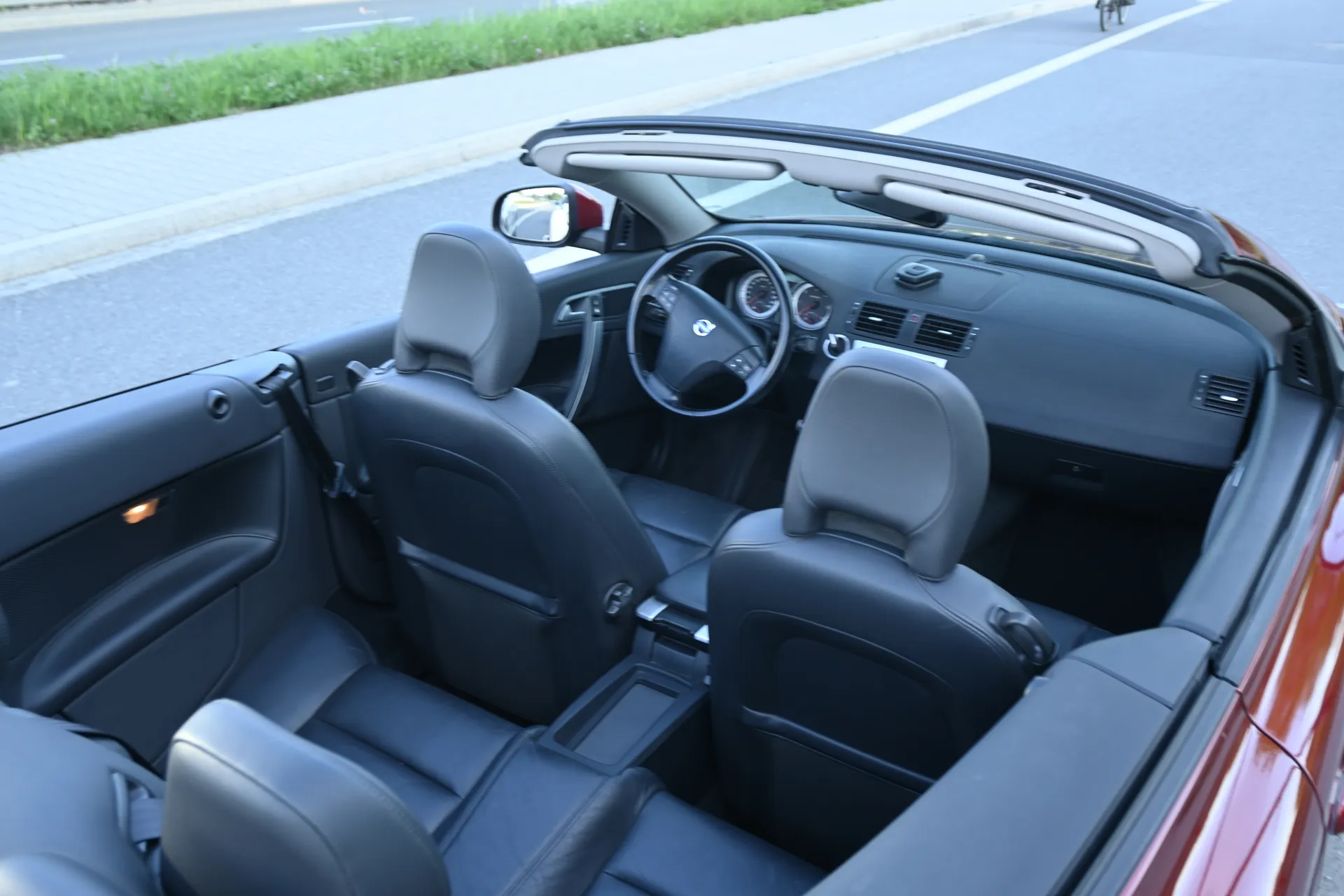 Volvo C70 2,0 D Momentum, Coupé/Cabrio 2010 na sprzedaż - galeria zdjęć, zdjęcie 19 | AUTOTOJA Kraków