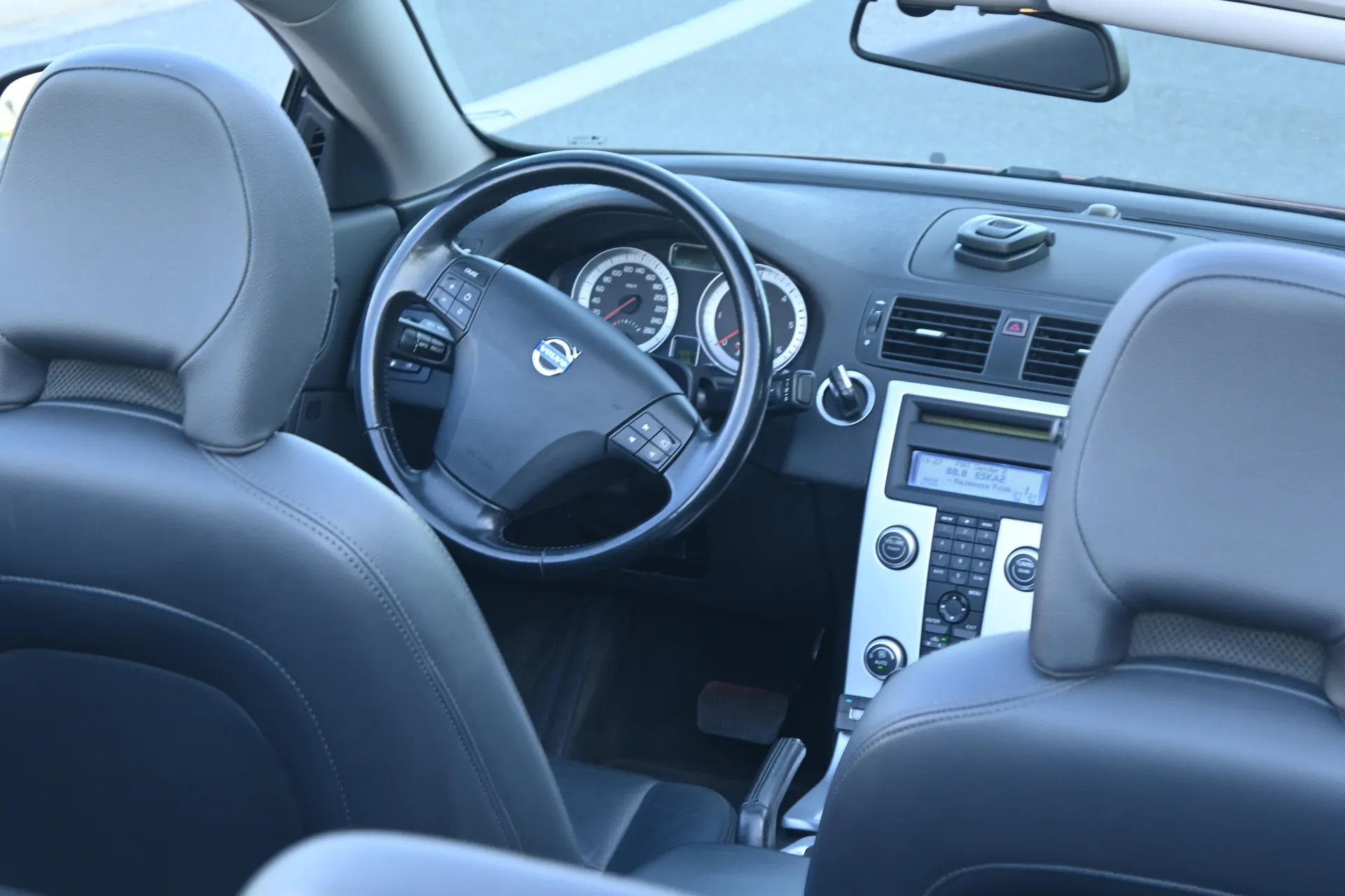 Volvo C70 2,0 D Momentum, Coupé/Cabrio 2010 na sprzedaż - galeria zdjęć, zdjęcie 20 | AUTOTOJA Kraków