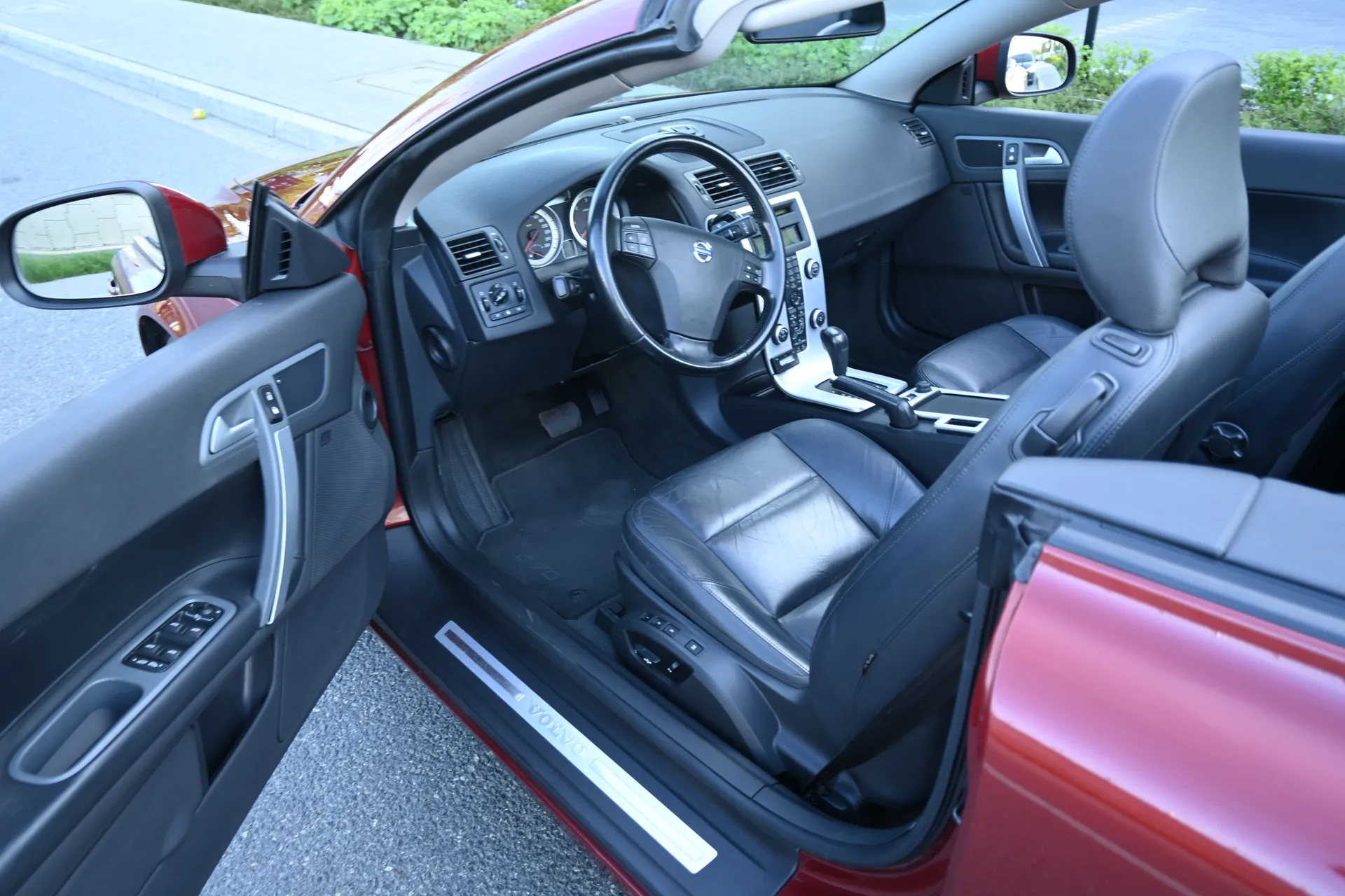 Volvo C70 2,0 D Momentum, Coupé/Cabrio 2010 na sprzedaż - galeria zdjęć, zdjęcie 21 | AUTOTOJA Kraków