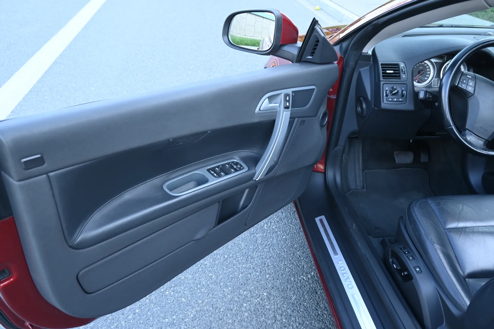 Volvo C70 2,0 D Momentum, Coupé/Cabrio 2010 na sprzedaż - galeria zdjęć, zdjęcie 23 | AUTOTOJA Kraków