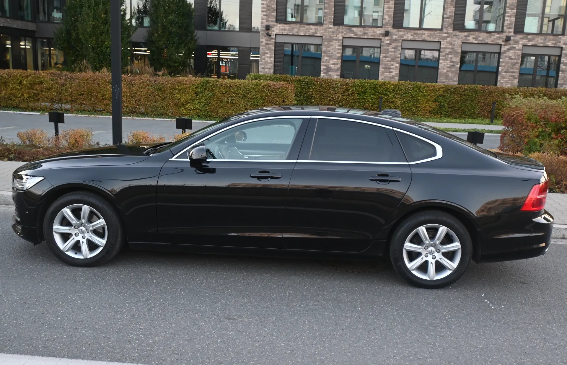 VOLVO  S90 D4 Momentum 2017 na sprzedaż - galeria zdjęć, zdjęcie 18 | AUTOTOJA Kraków