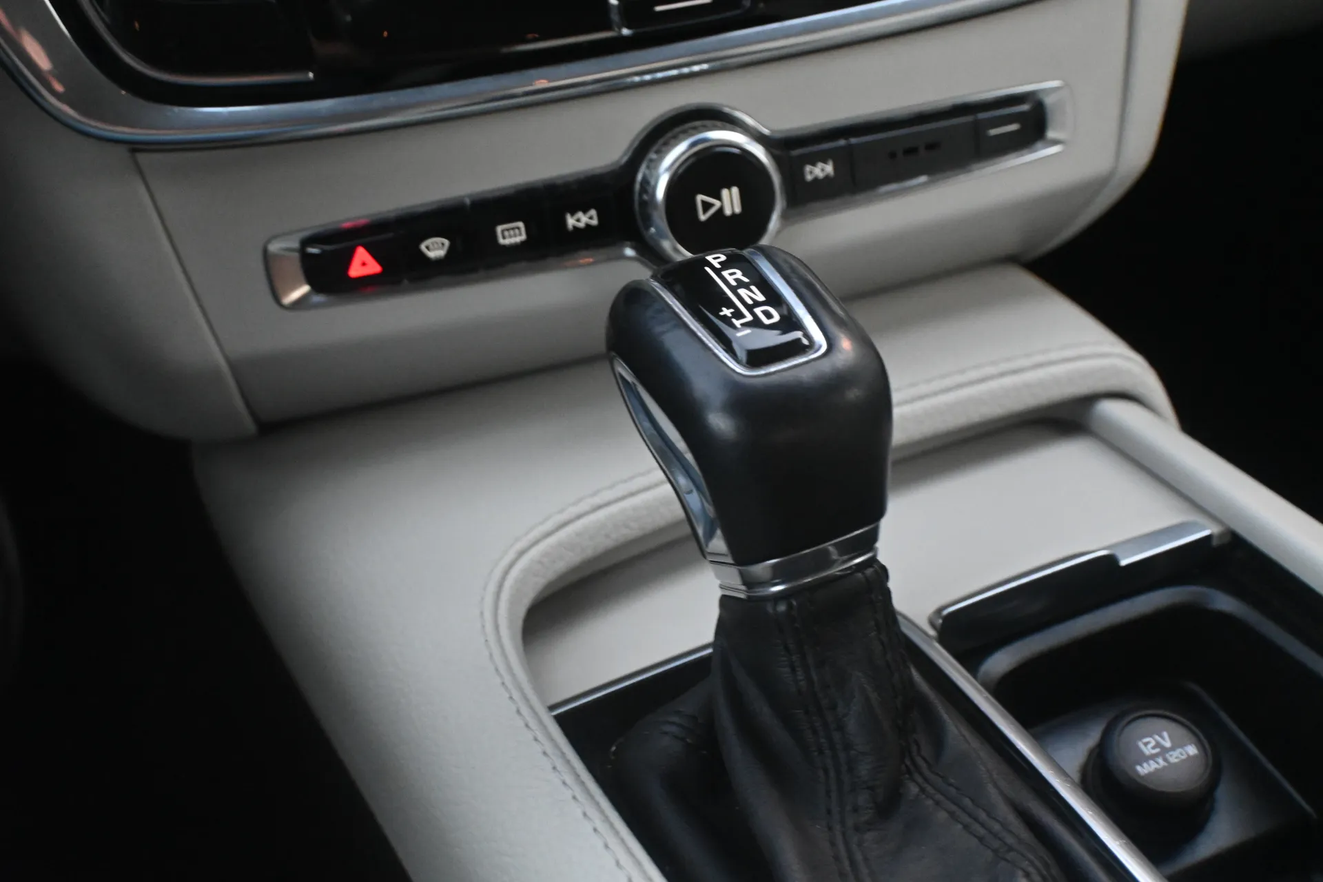 VOLVO  S90 D4 Momentum 2017 na sprzedaż - galeria zdjęć, zdjęcie 52 | AUTOTOJA Kraków