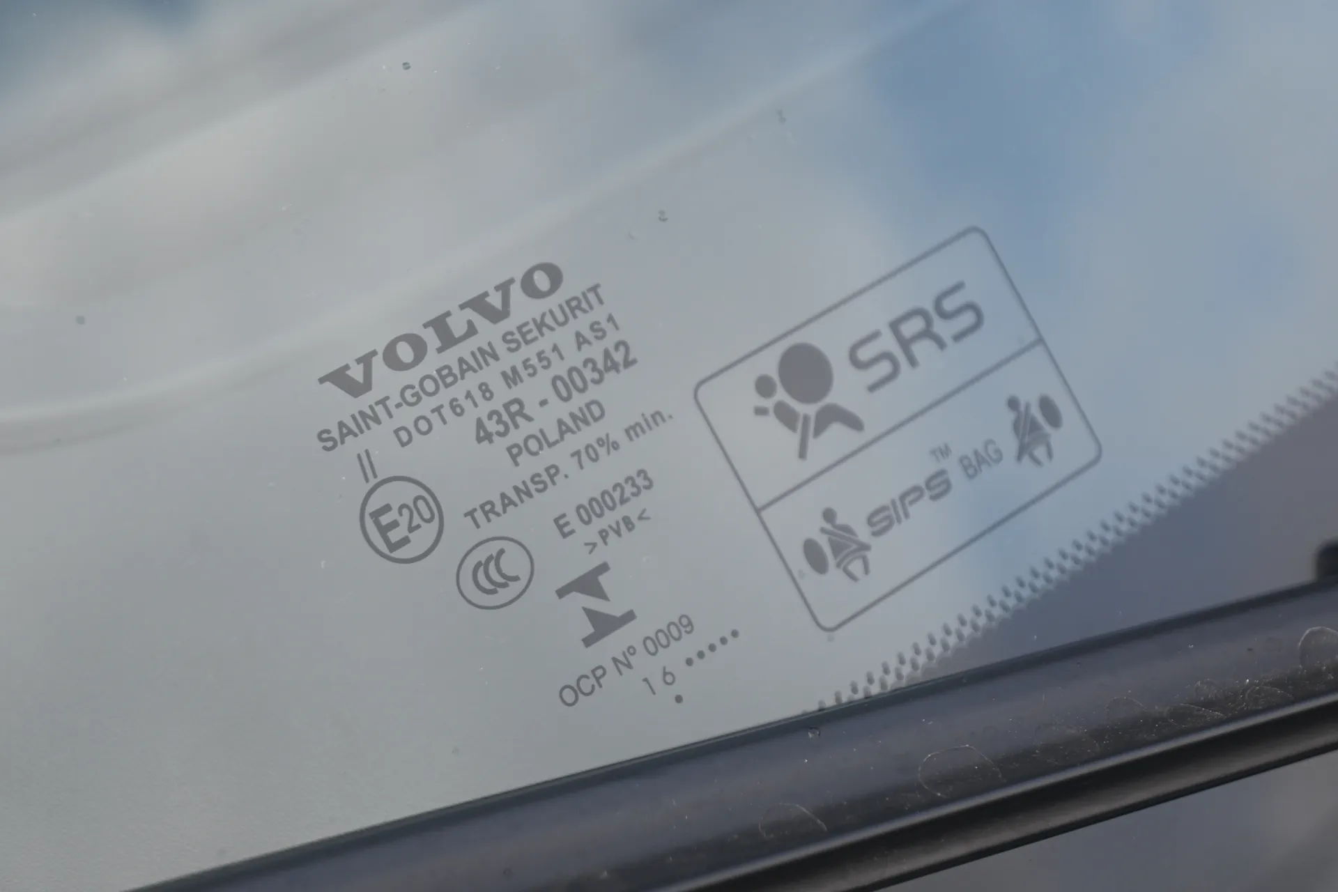 Volvo  V60 2.0 D2 Kinetic Automat 2016 na sprzedaż - galeria zdjęć, zdjęcie 19 | AUTOTOJA Kraków