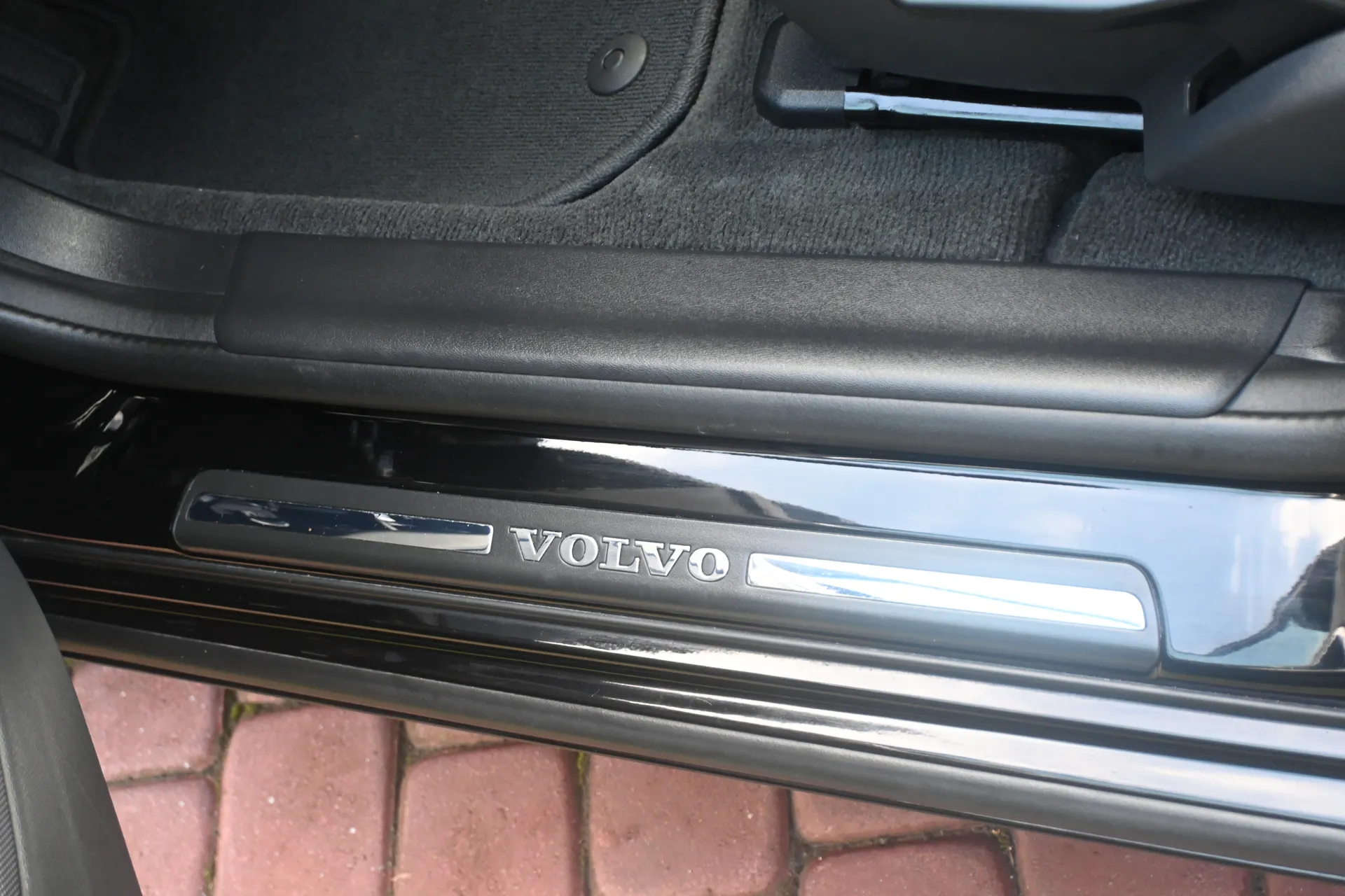 Volvo  V60 2.0 D2 Kinetic Automat 2016 na sprzedaż - galeria zdjęć, zdjęcie 32 | AUTOTOJA Kraków
