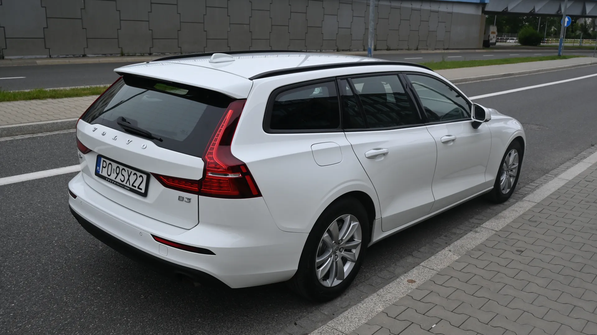 Volvo V60 - zdjęcie 6 | AUTOTOJA.PL