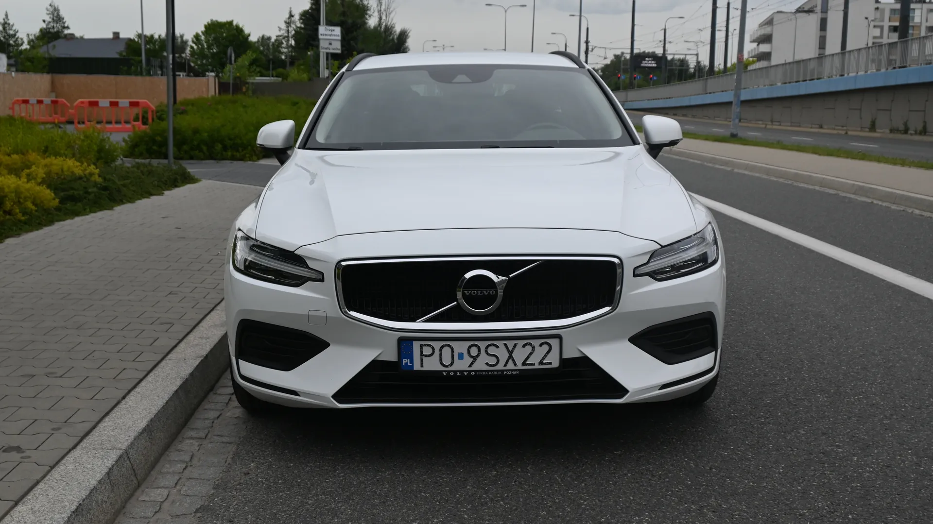 Volvo V60 - zdjęcie 10 | AUTOTOJA.PL