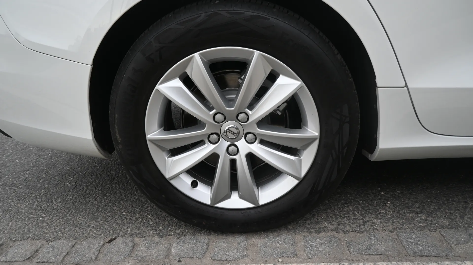Volvo V60 - zdjęcie 21 | AUTOTOJA.PL