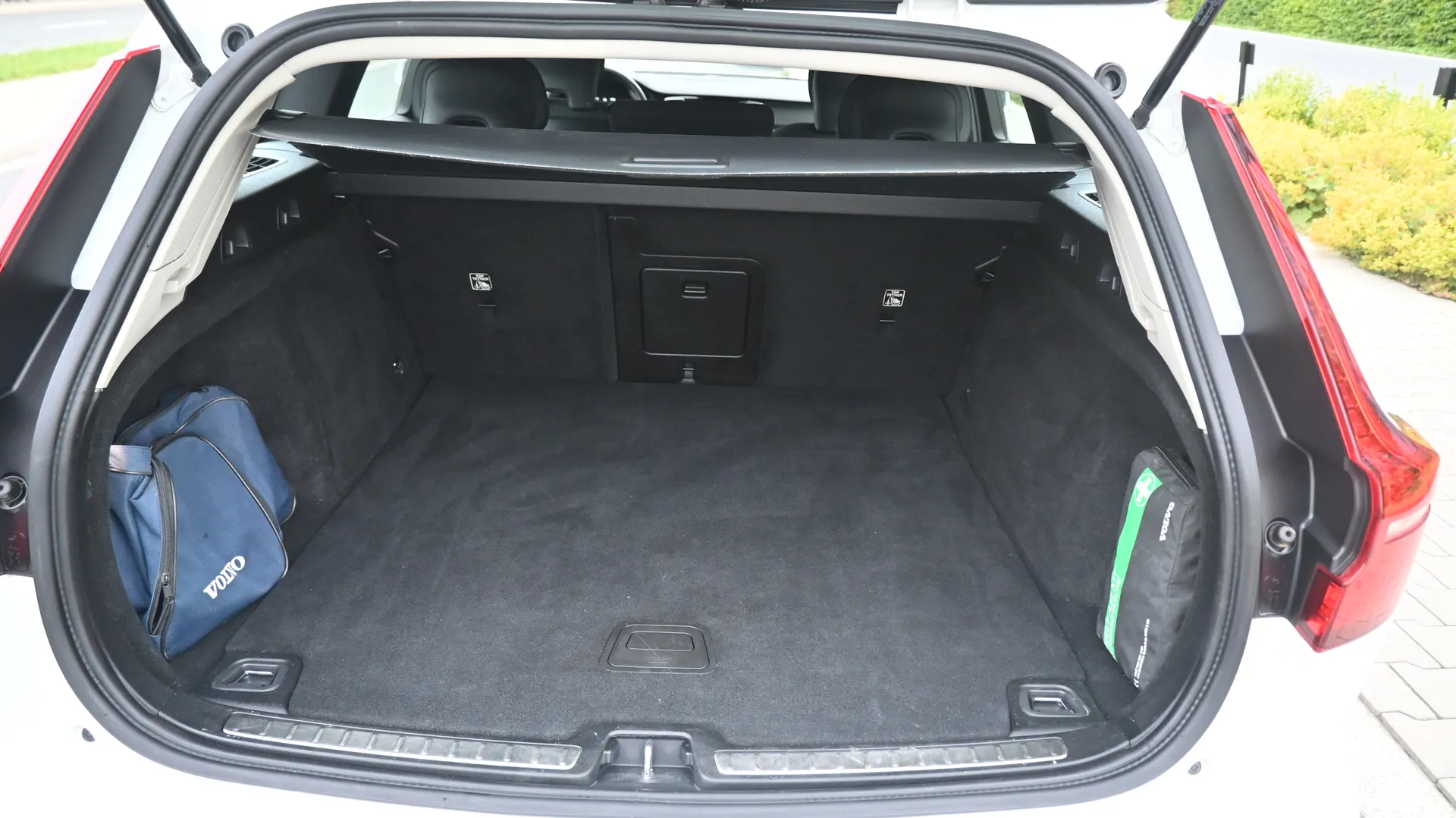 Volvo V60 - zdjęcie 45 | AUTOTOJA.PL