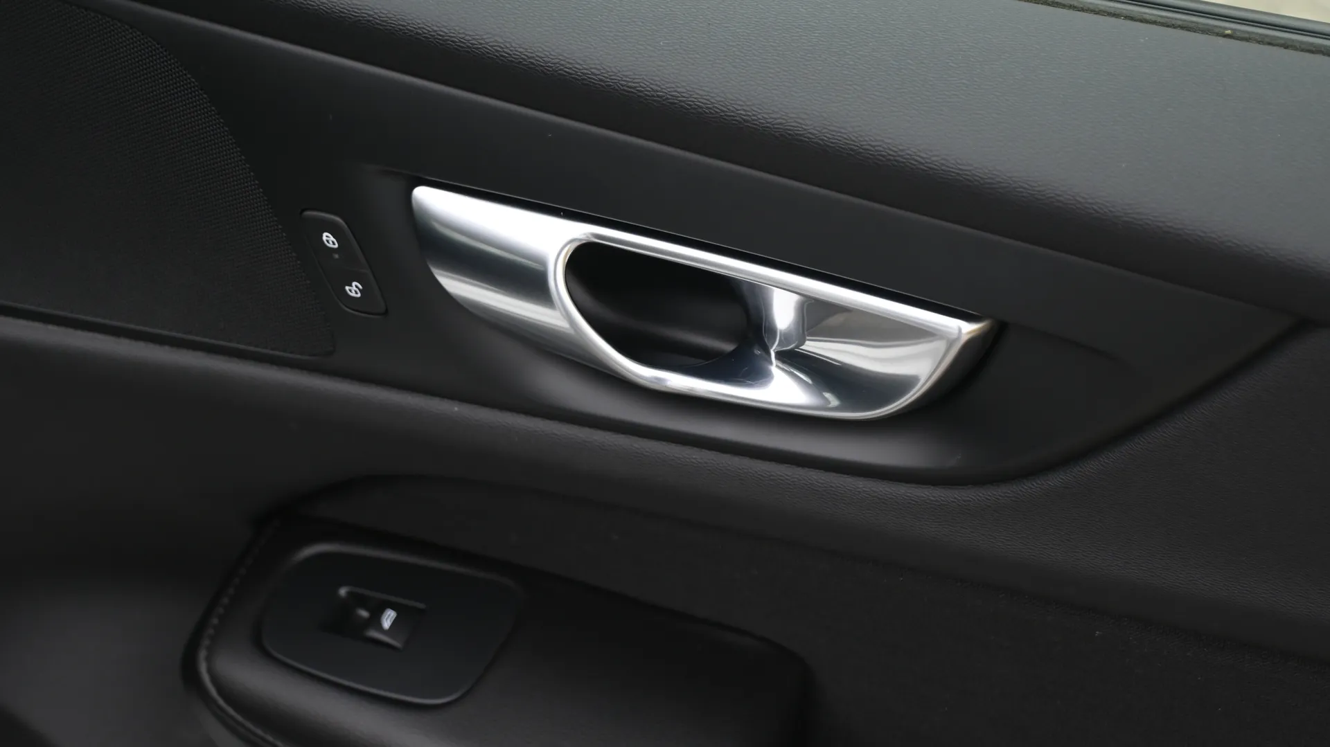 Volvo V60 - zdjęcie 37 | AUTOTOJA.PL