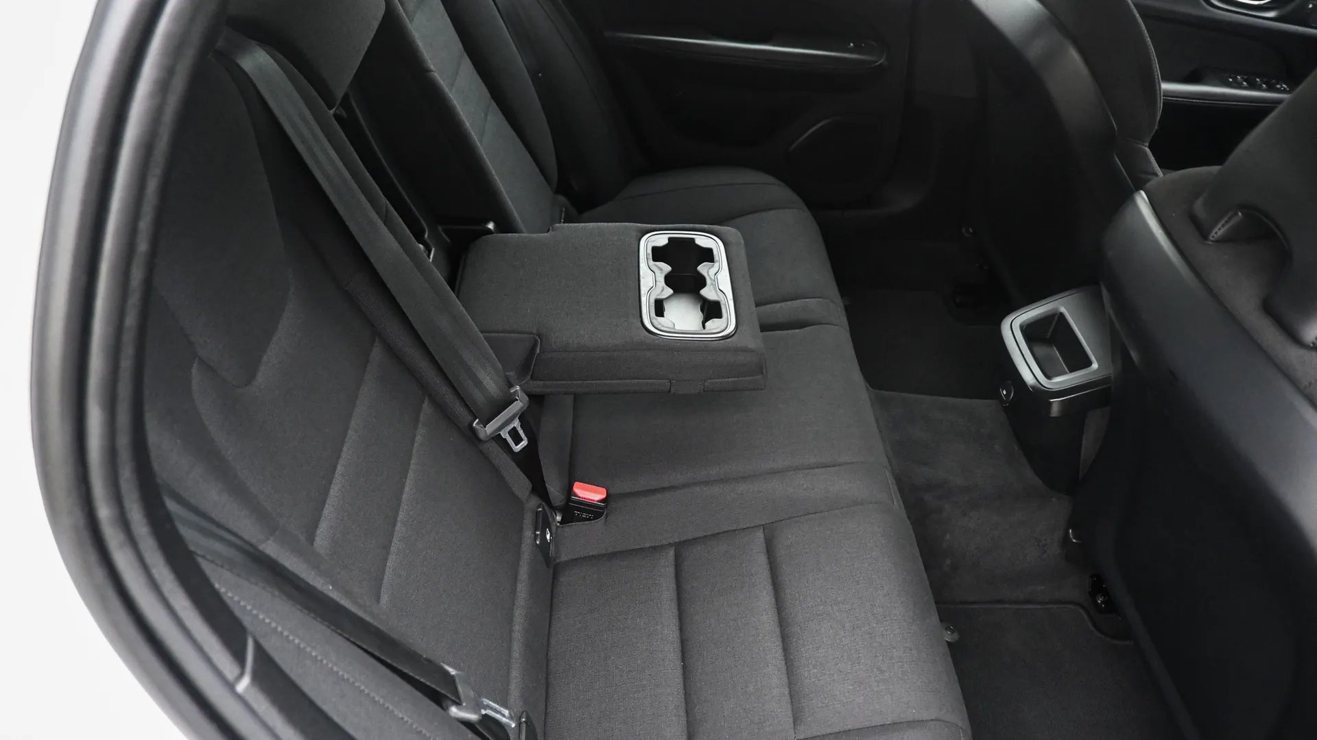 Volvo V60 B3 Momentum MildHybrid - Salon PL 2021 Biały - zdjęcie 37 | AUTOTOJA.PL