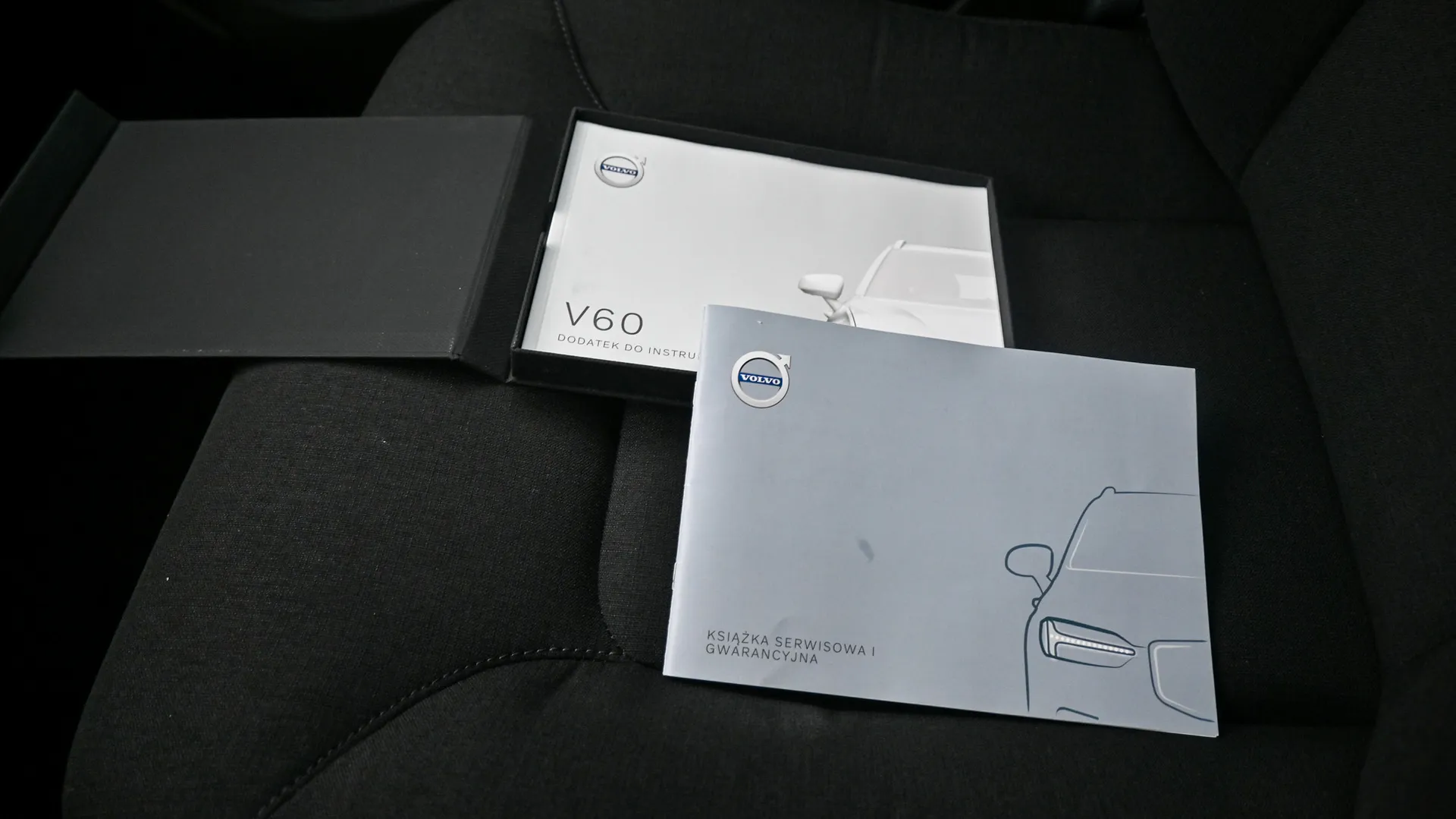 Volvo V60 B3 Momentum MildHybrid - Salon PL 2021 Biały - zdjęcie 44 | AUTOTOJA.PL