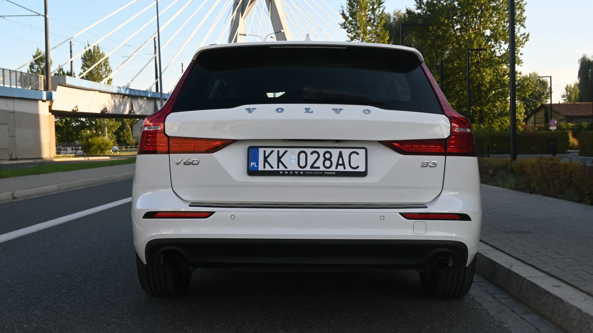 Volvo V60 B3 Momentum MildHybrid - Salon PL 2021 na sprzedaż - galeria zdjęć, zdjęcie 11 | AUTOTOJA Kraków