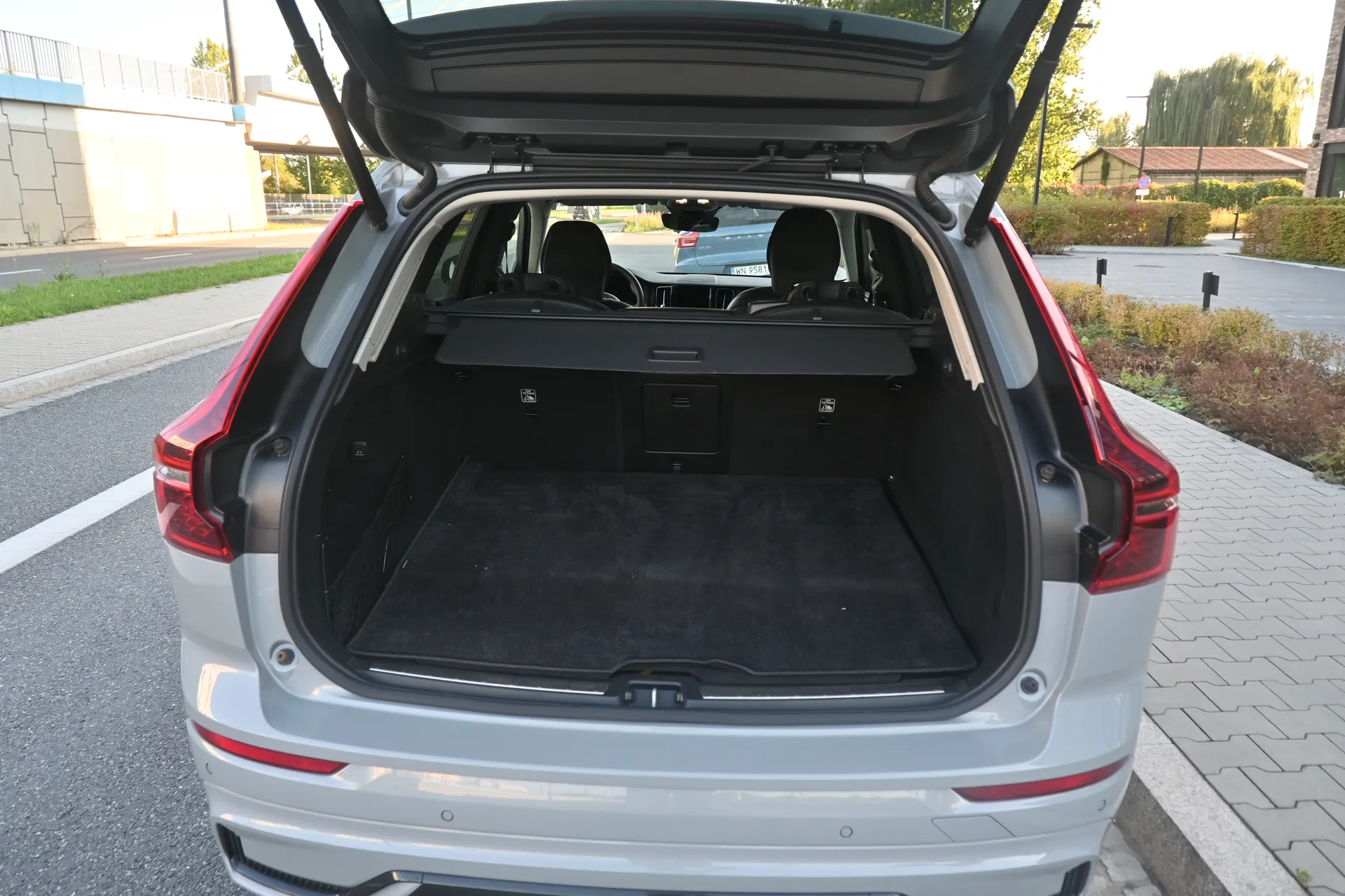 Volvo Xc60  T6 AWD Recherge  2023 na sprzedaż - galeria zdjęć, zdjęcie 9 | AUTOTOJA Kraków