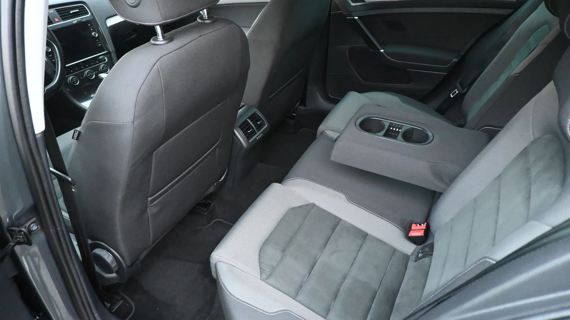 VW Golf VII Alltrack 2.0 TDI DSG 4Motion 2019 na sprzedaż - galeria zdjęć, zdjęcie 32 | AUTOTOJA Kraków