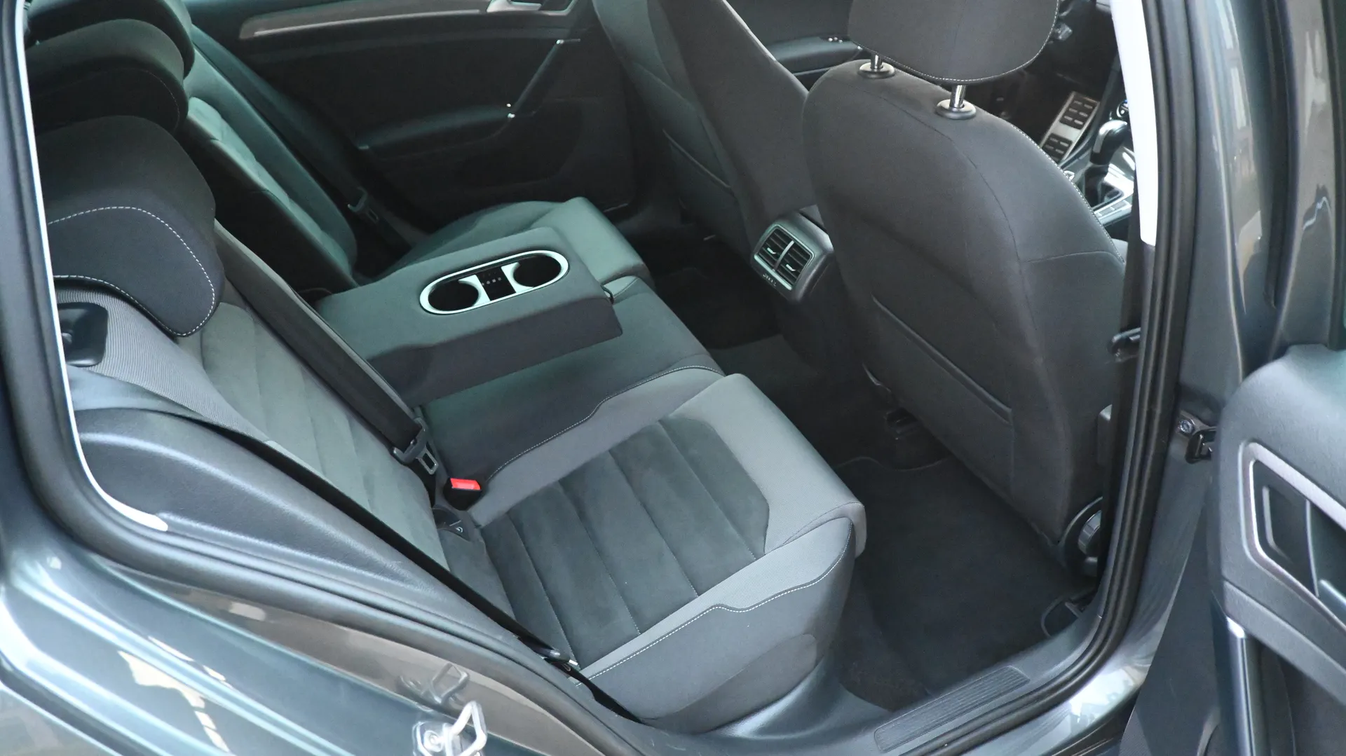 VW Golf VII Alltrack 2.0 TDI DSG 4Motion 2019 na sprzedaż - galeria zdjęć, zdjęcie 39 | AUTOTOJA Kraków